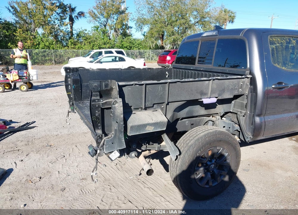 2019 TOYOTA TACOMA SR VIN: 5TFAX5GN2KX152712