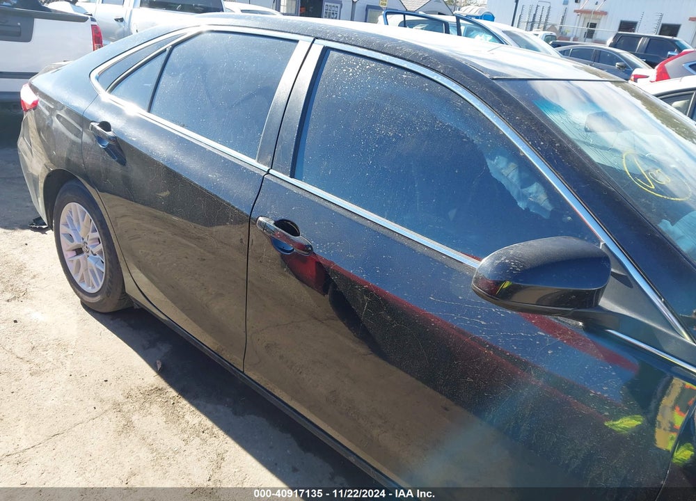 2017 TOYOTA CAMRY LE VIN: 4T1BF1FK3HU814973