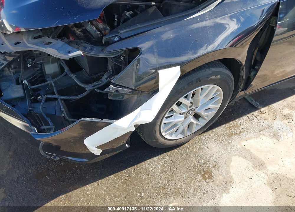2017 TOYOTA CAMRY LE VIN: 4T1BF1FK3HU814973