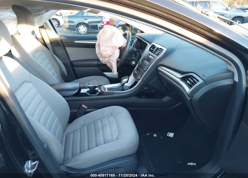2014 FORD FUSION S VIN: 3FA6P0G7XER339600