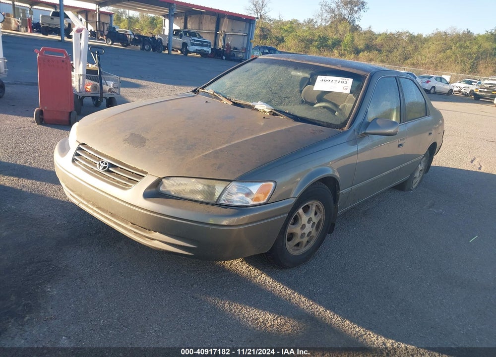 1998 TOYOTA CAMRY LE VIN: JT2BG22K4W0197450