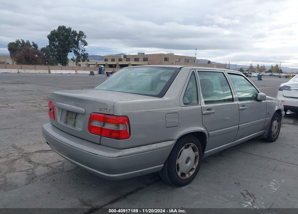 1999 VOLVO S70 VIN: YV1LS55A6X1589866