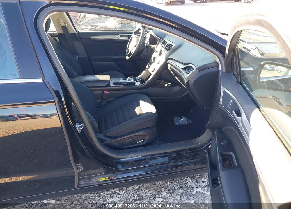 2017 FORD FUSION SE VIN: 3FA6P0H70HR358837