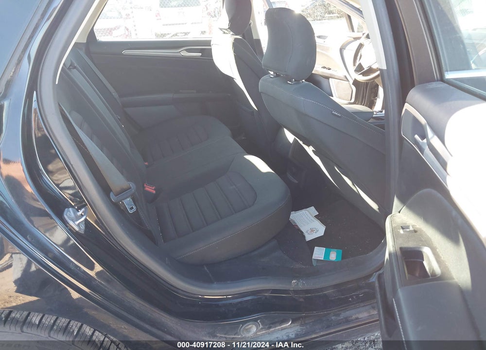 2017 FORD FUSION SE VIN: 3FA6P0H70HR358837