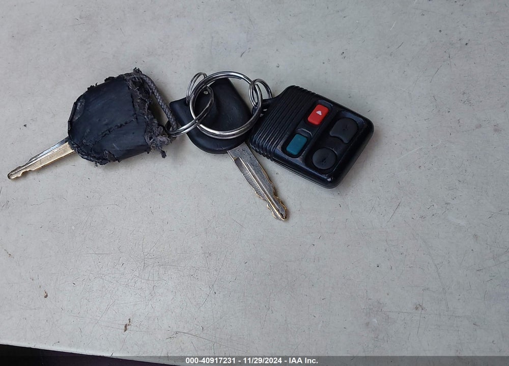 2008 FORD FOCUS SE/SES VIN: 1FAHP35N38W204987