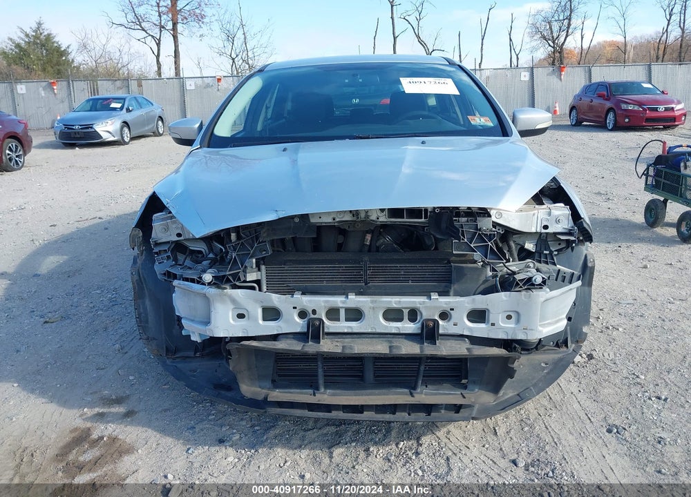 2017 FORD FOCUS VIN: 1FADP3K28HL338520