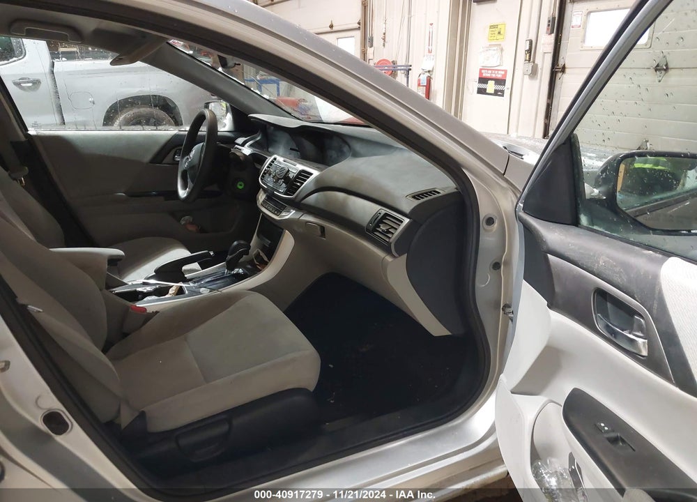 2013 HONDA ACCORD LX VIN: 1HGCR2F35DA265045