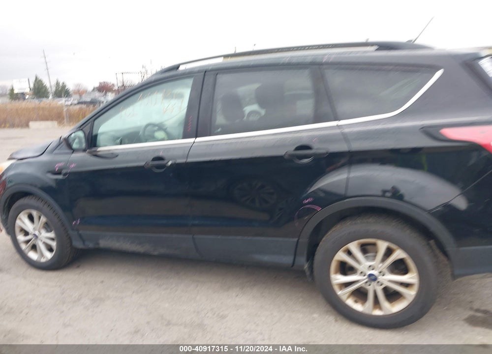 2018 FORD ESCAPE SEL VIN: 1FMCU0HD7JUA83490