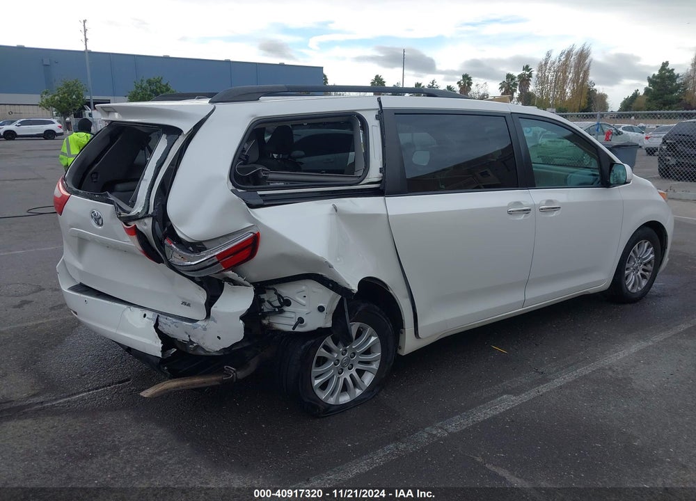 2017 TOYOTA SIENNA XLE LIMITED VIN: 5TDYZ3DC2HS793423