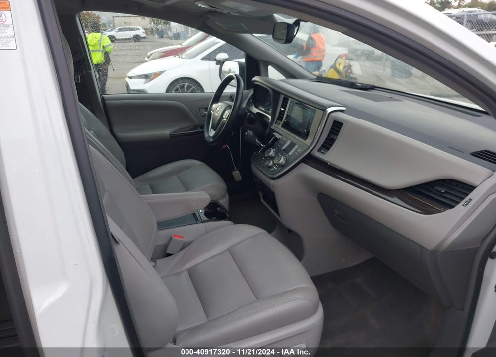 2017 TOYOTA SIENNA XLE LIMITED VIN: 5TDYZ3DC2HS793423