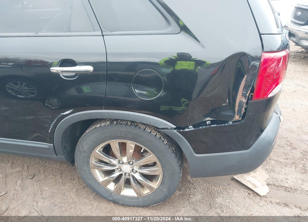 2011 KIA SORENTO EX V6 VIN: 5XYKUDA28BG036908