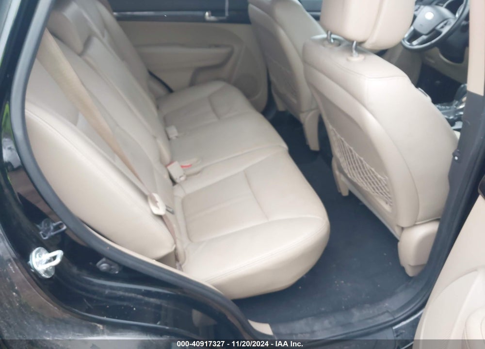 2011 KIA SORENTO EX V6 VIN: 5XYKUDA28BG036908