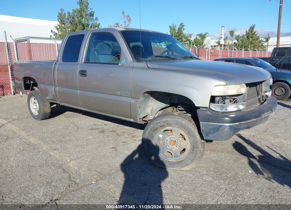 2001 CHEVROLET SILVERADO 1500 LS VIN: 2GCEC19T311400561