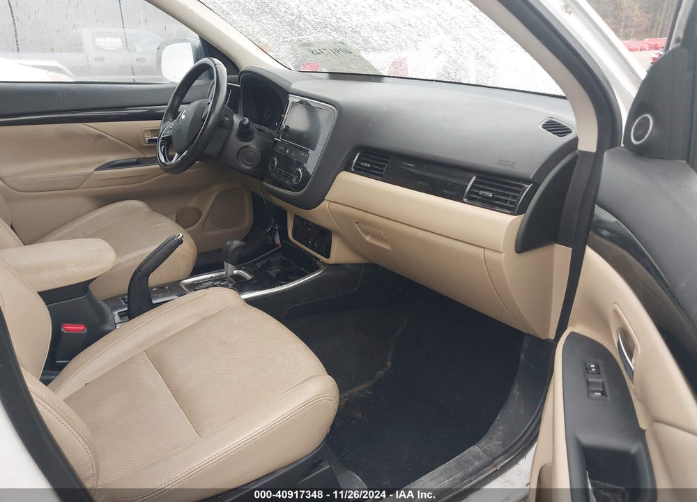 2018 MITSUBISHI OUTLANDER LE/SE/SEL VIN: JA4AD3A31JZ068236