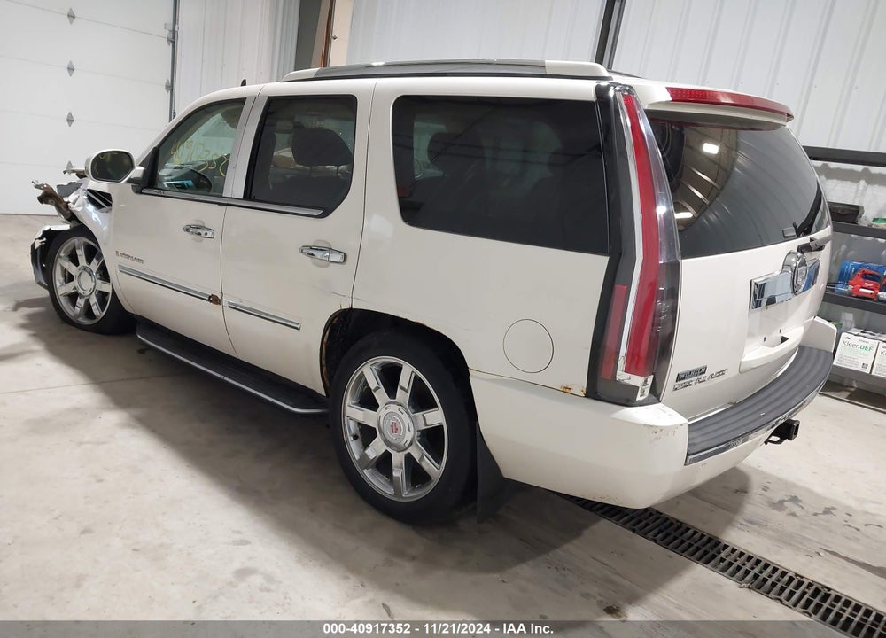 2007 CADILLAC ESCALADE STANDARD VIN: 1GYFK63887R295356