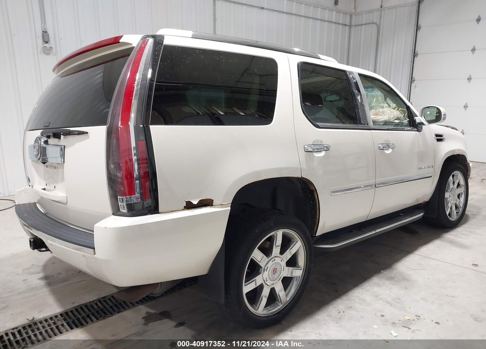 2007 CADILLAC ESCALADE STANDARD VIN: 1GYFK63887R295356