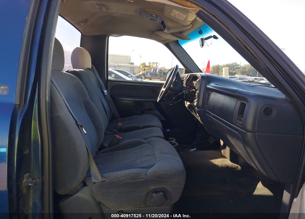 2002 CHEVROLET SILVERADO 1500 LS VIN: 1GCEK14T72Z227890