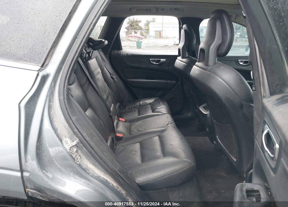 2018 VOLVO XC60 T6 MOMENTUM VIN: YV4A22RK3J1093832