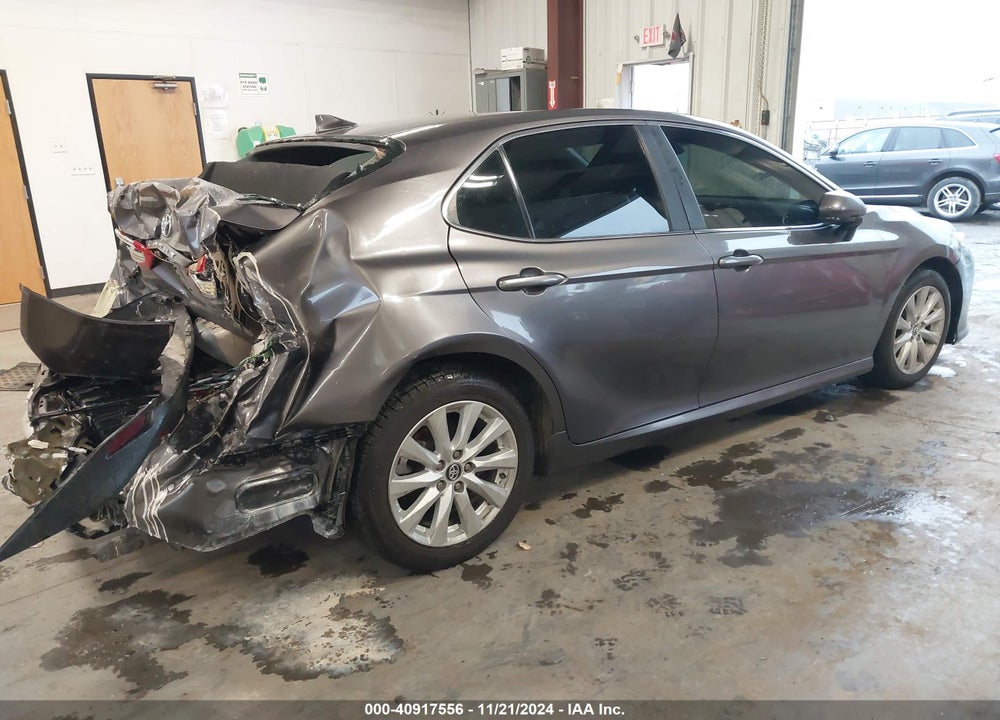 2020 TOYOTA CAMRY LE VIN: 4T1C11AKXLU330771