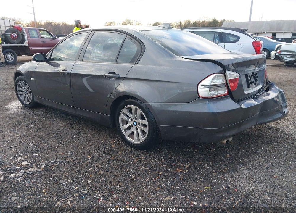 2007 BMW 328I VIN: WBAVA33587KX75704