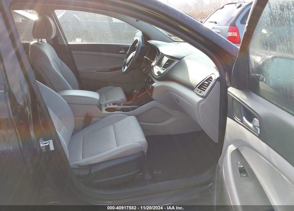 2018 HYUNDAI TUCSON SEL VIN: KM8J3CA46JU693550