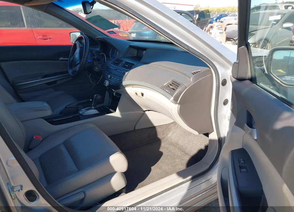 2008 HONDA ACCORD 2.4 EX-L VIN: 1HGCP26828A046101