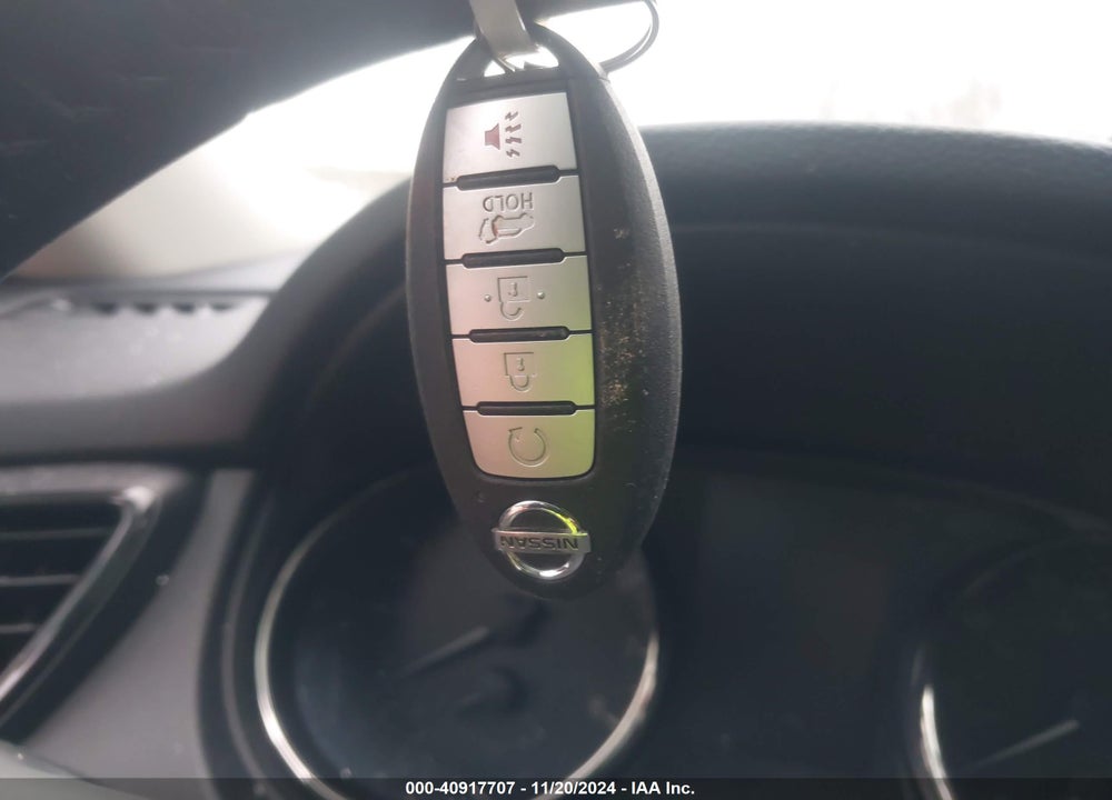 2019 NISSAN ROGUE SV VIN: JN8AT2MV0KW382449