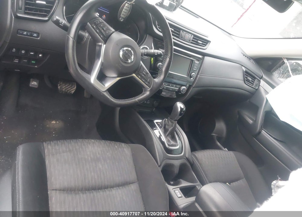 2019 NISSAN ROGUE SV VIN: JN8AT2MV0KW382449