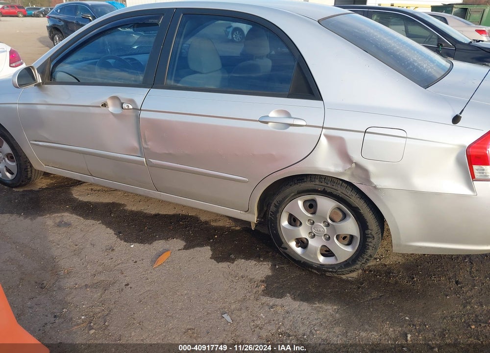 2009 KIA SPECTRA EX VIN: KNAFE221495655904