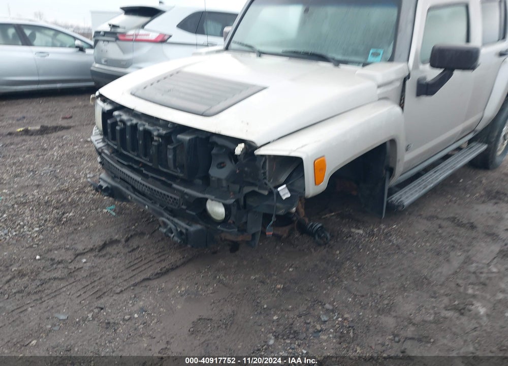 2006 HUMMER H3 SUV VIN: 5GTDN136368125103