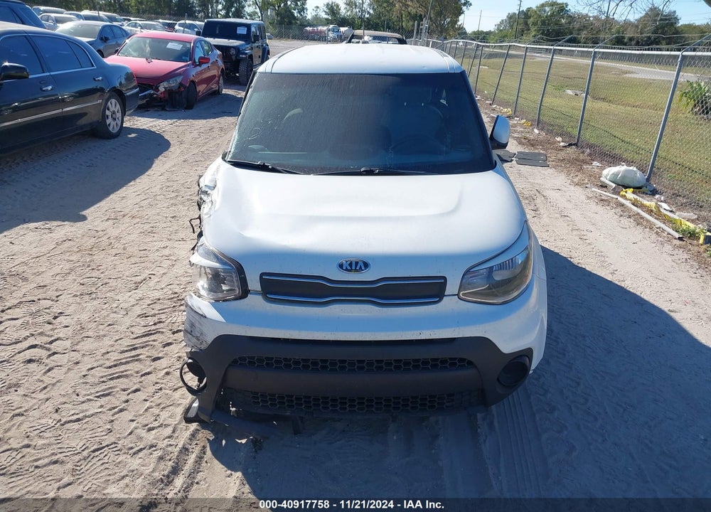 2018 KIA SOUL VIN: KNDJN2A26J7905563
