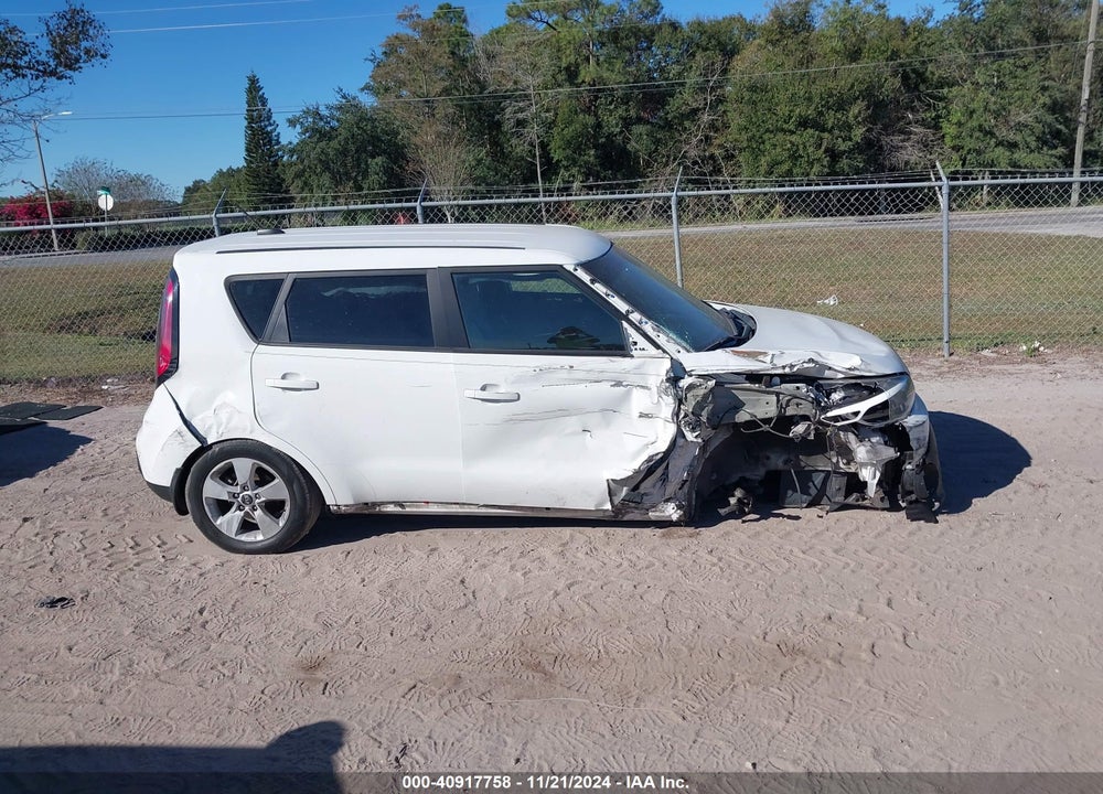 2018 KIA SOUL VIN: KNDJN2A26J7905563