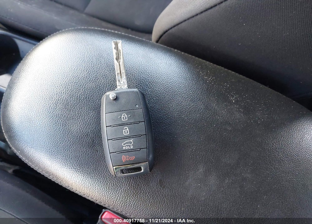 2018 KIA SOUL VIN: KNDJN2A26J7905563