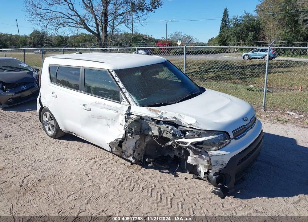 2018 KIA SOUL VIN: KNDJN2A26J7905563