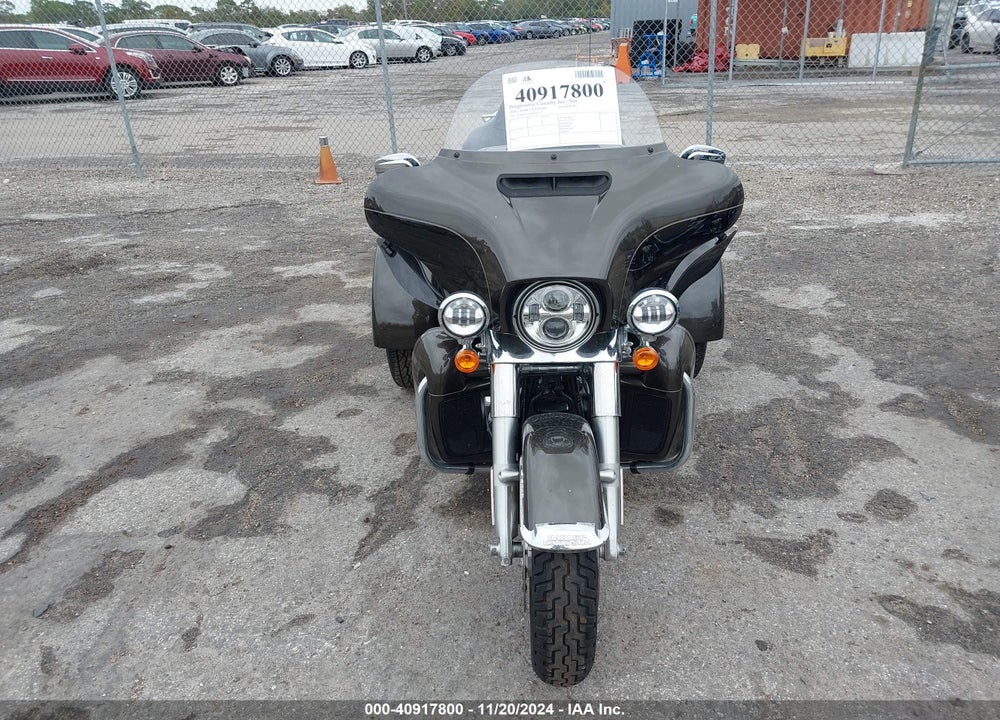 2020 HARLEY-DAVIDSON FLHTCUTG VIN: 1HD1MAF14LB851935
