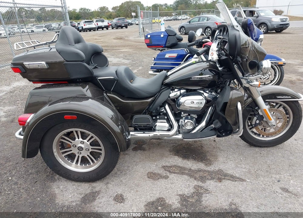 2020 HARLEY-DAVIDSON FLHTCUTG VIN: 1HD1MAF14LB851935