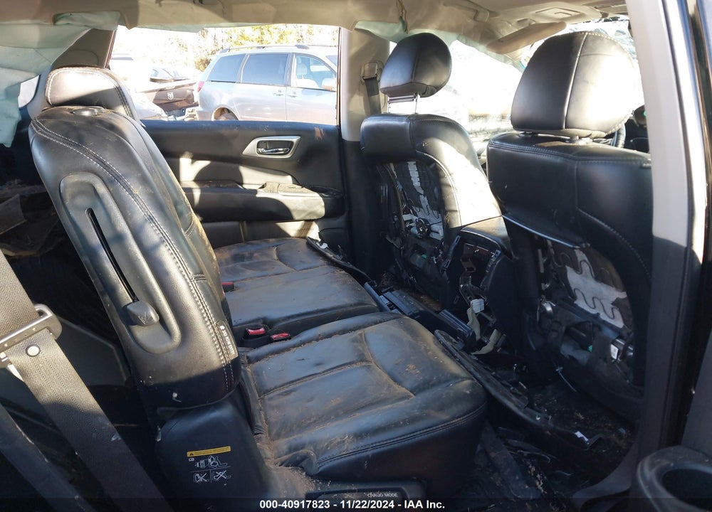 2019 NISSAN PATHFINDER SL VIN: 5N1DR2MM3KC644198