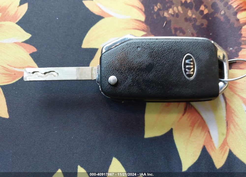 2021 KIA SELTOS S VIN: KNDEUCAA3M7140642