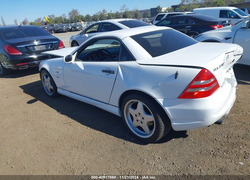 1999 MERCEDES-BENZ SLK 230 KOMPRESSOR VIN: WDBKK47F3XF128520