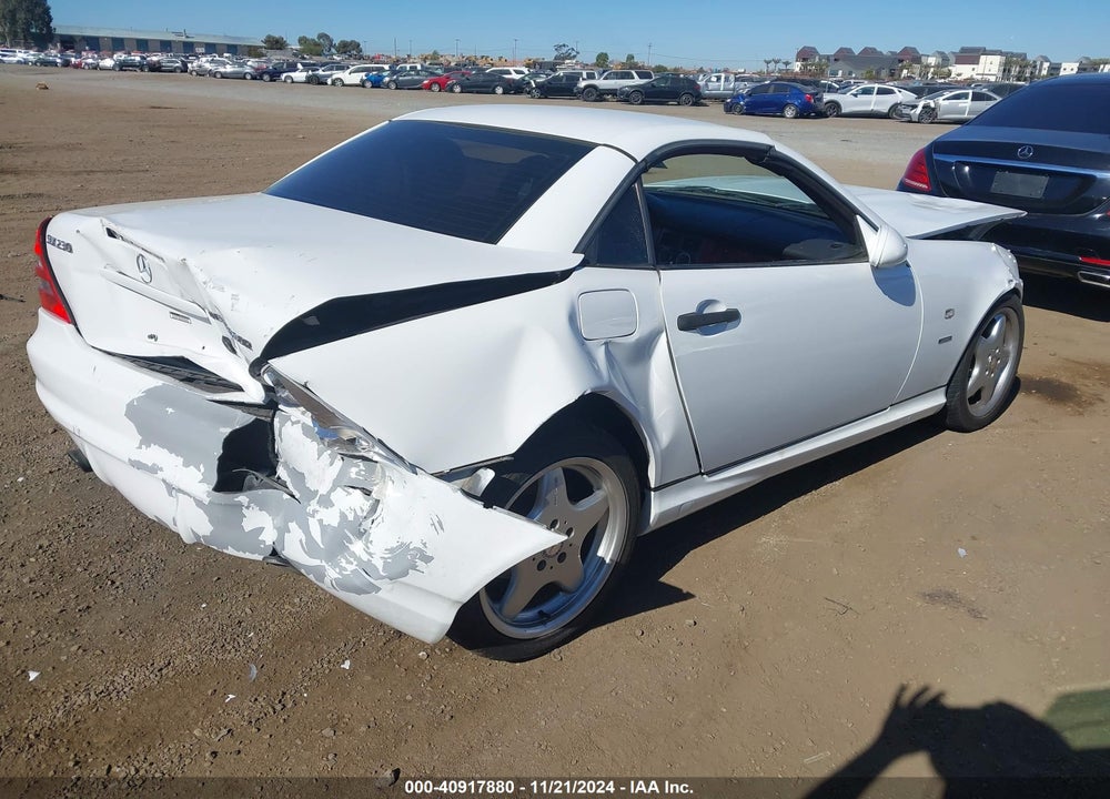 1999 MERCEDES-BENZ SLK 230 KOMPRESSOR VIN: WDBKK47F3XF128520