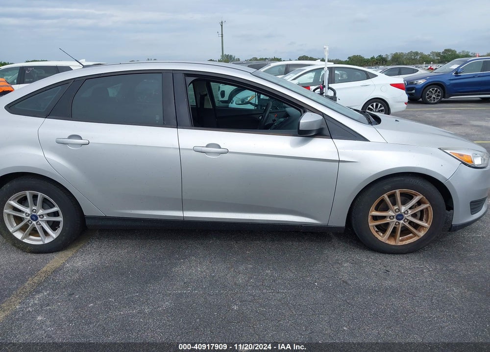2018 FORD FOCUS SE VIN: 1FADP3F21JL229185