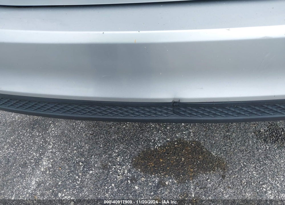 2018 FORD FOCUS SE VIN: 1FADP3F21JL229185