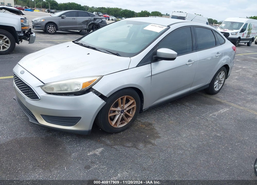 2018 FORD FOCUS SE VIN: 1FADP3F21JL229185