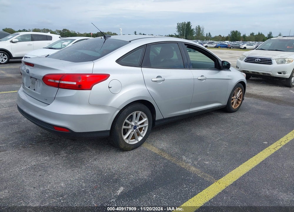 2018 FORD FOCUS SE VIN: 1FADP3F21JL229185