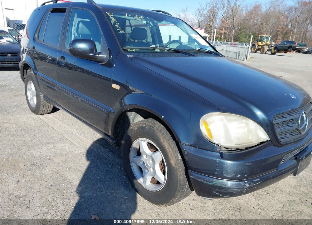 2001 MERCEDES-BENZ ML 320 VIN: 4JGAB54E71A232572