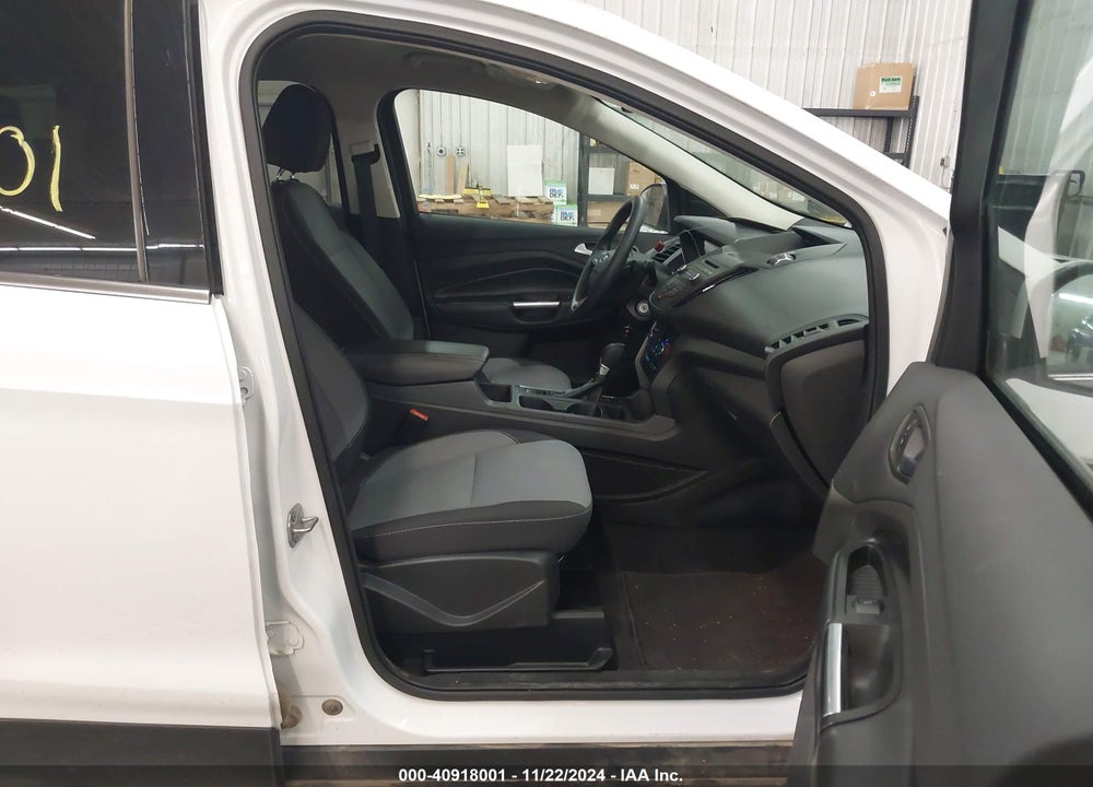 2017 FORD ESCAPE SE VIN: 1FMCU9GDXHUC31826