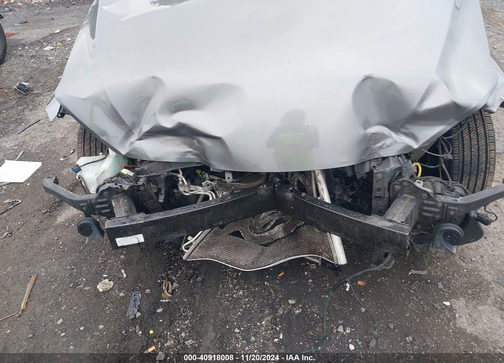 2018 HYUNDAI ELANTRA VIN: 5NPD74LF9JH255576