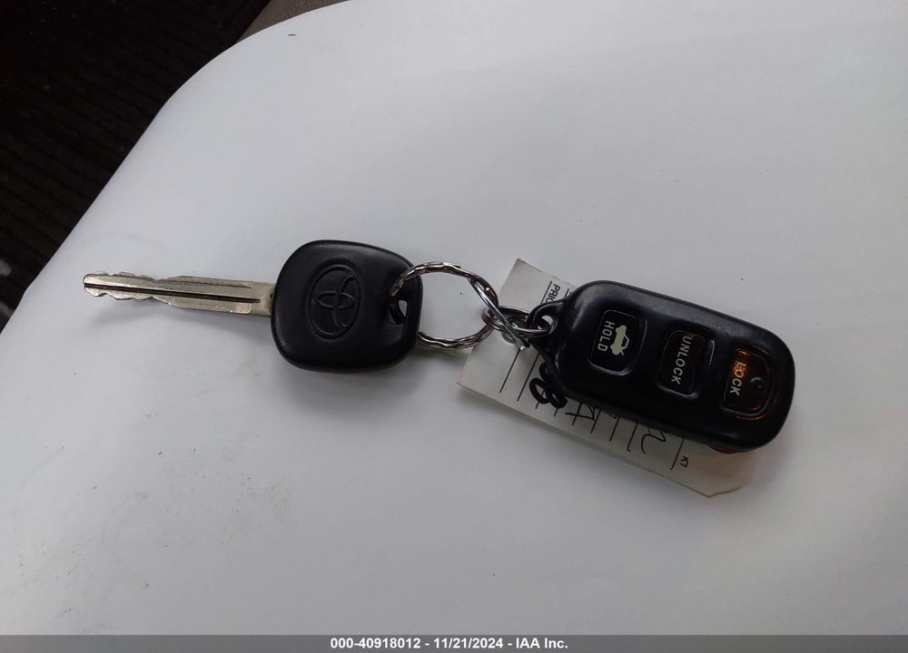 2005 TOYOTA CAMRY XLE VIN: 4T1BE30K45U614574