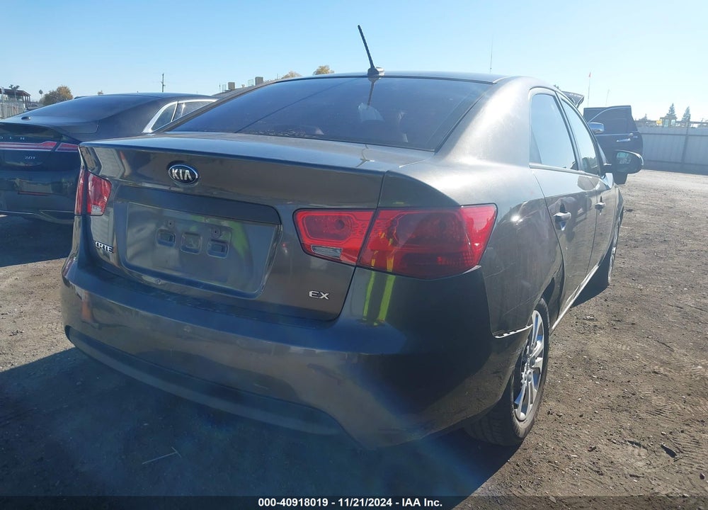 2011 KIA FORTE EX VIN: KNAFU4A22B5425308