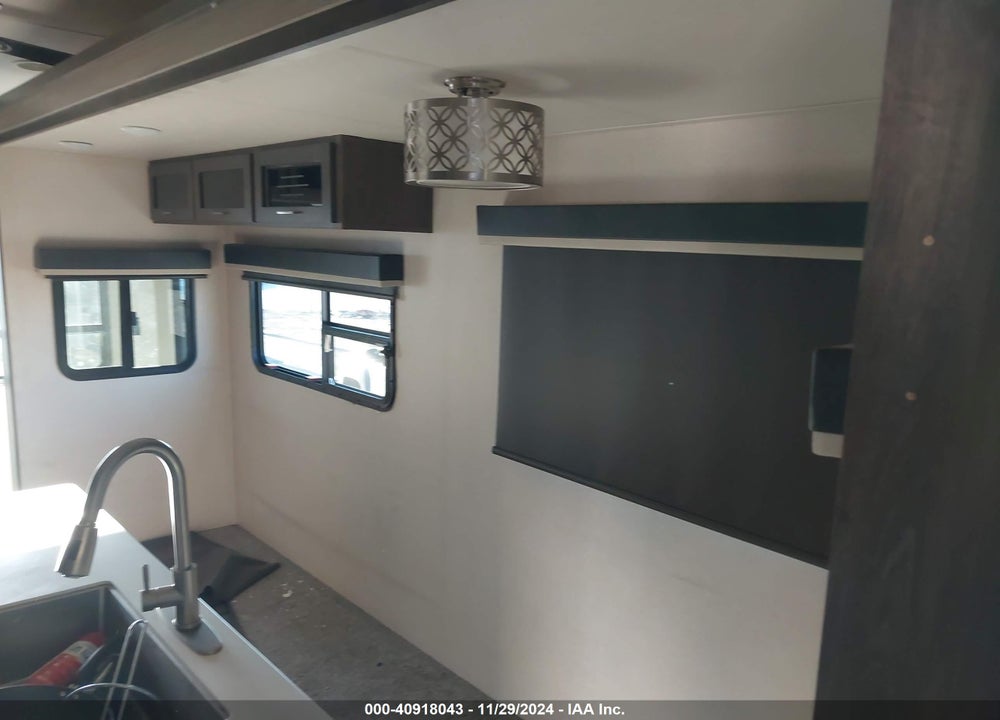 2018 FORR WILDWOOD VIN: 4X4FWBN24JV701833